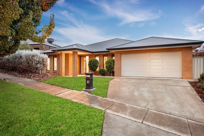 21 Dempster Pl, Leneva VIC 3691, Australia