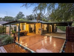 25 Hamersley St, Kelmscott WA 6111, Australia