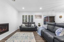 1 Larnook Pl, South Morang VIC 3752, Australia