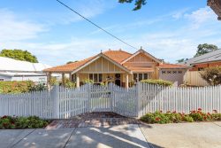 98 Kenny St, Bassendean WA 6054, Australia