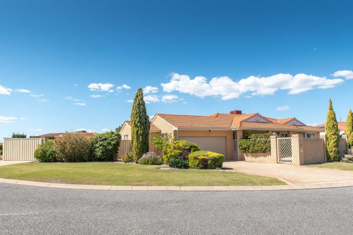 4 Auks Rise, Ballajura WA 6066, Australia