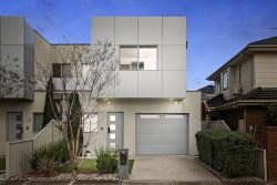 2/21 Norfolk St, Maidstone VIC 3012, Australia