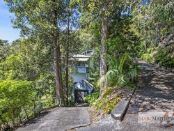 33 The Rampart, Umina Beach NSW 2257, Australia