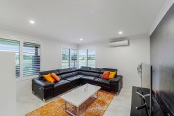 14 Pierre Bend, Ellenbrook WA 6069, Australia