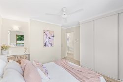 2/110 Windarra St, Woree QLD 4868, Australia