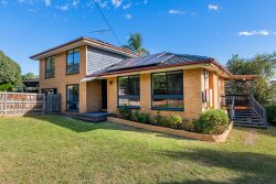 38 Milford St, Kilsyth VIC 3137, Australia