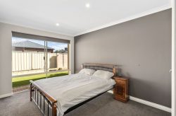 9 Pissaro Cres, Ashby WA 6065, Australia