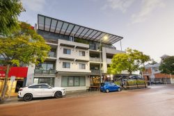 10/103 Francis St, Northbridge WA 6003, Australia