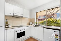 16/20 Young Place, Runcorn Qld 4113, Australia