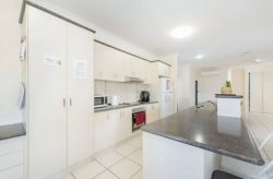 1 Sunita Dr, Andergrove QLD 4740, Australia