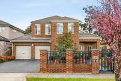 21 Brentwood Ave, Pascoe Vale South VIC 3044, Australia