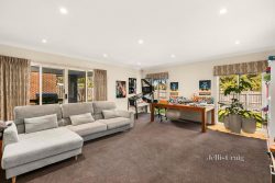 21 Brentwood Ave, Pascoe Vale South VIC 3044, Australia