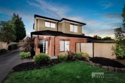 Unit 1/653 Canterbury Rd, Vermont VIC 3133, Australia