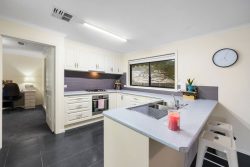 13 Cordover Ct, Alfredton VIC 3350, Australia