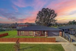 154 Highton Ln, Mansfield VIC 3722, Australia