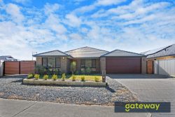 70 Camden Blvd, Aubin Grove WA 6164, Australia