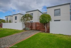 Unit 5/69 Stead Rd, Centennial Park WA 6330, Australia