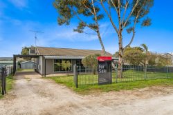 4 Treloar Ave, Truro SA 5356, Australia