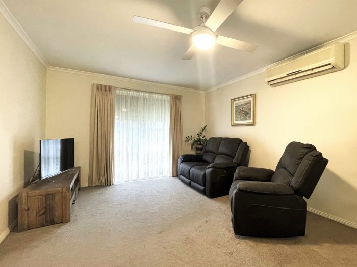 House 1/12 Wonnon Ct, Swan Hill VIC 3585, Australia