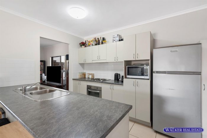 16 Cadell St, Bentley Park QLD 4869, Australia