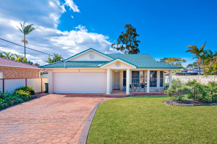 3 Conquest Cres, Tanilba Bay NSW 2319, Australia