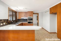 25 Fraser St, Mount Austin NSW 2650, Australia