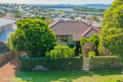 110 Hare St, Middleton Beach WA 6330, Australia