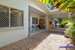 23 Kambara St, White Rock QLD 4868, Australia