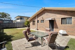 Unit 1/25 Lamb St, South Mackay QLD 4740, Australia