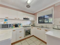 324 Lawrence St, West Wodonga VIC 3690, Australia