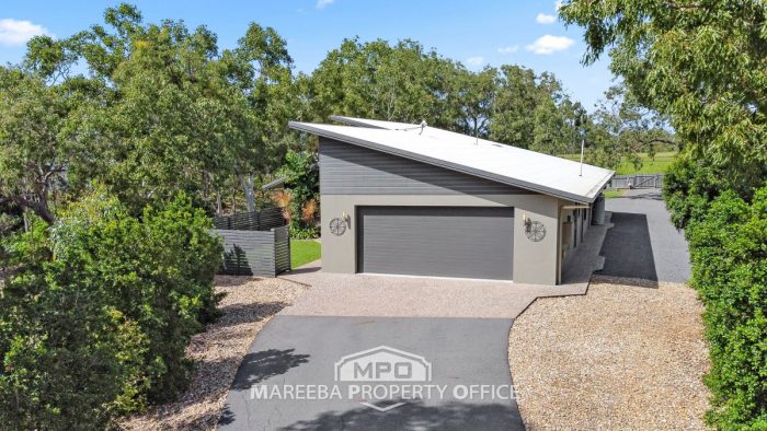 8 Bundanoon Ct, Mareeba QLD 4880, Australia