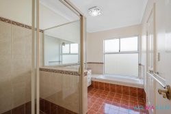 8 Horizon Cres, Singleton WA 6175, Australia