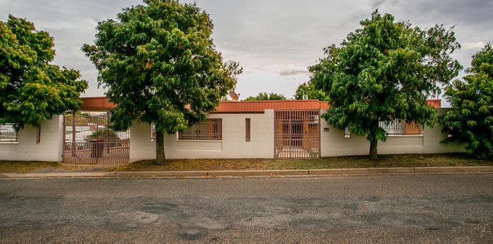 15 Bakhash St, Menzies QLD 4825, Australia