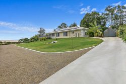 26 Bill Stocks Court, Dundowran Beach QLD 4655, Australia