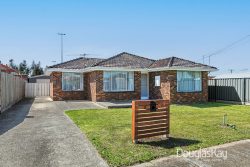 2 Dundee St, St Albans VIC 3021, Australia