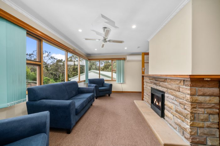 117 Flagstaff Gully Rd, Lindisfarne TAS 7015, Australia