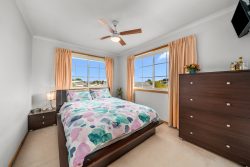 Unit 1/34 Loinah Cres, Montagu Bay TAS 7018, Australia