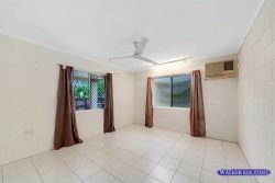 104 Mayers St, Manunda QLD 4870, Australia