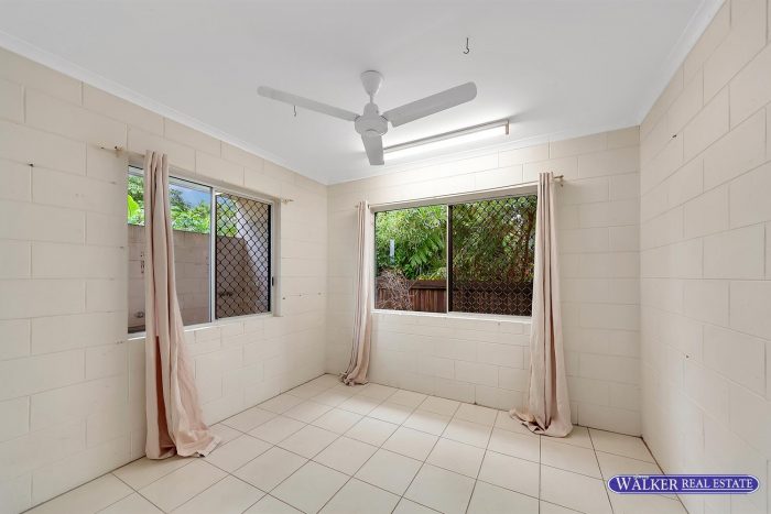 104 Mayers St, Manunda QLD 4870, Australia