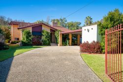 392 Poplar Dr, Lavington NSW 2641, Australia