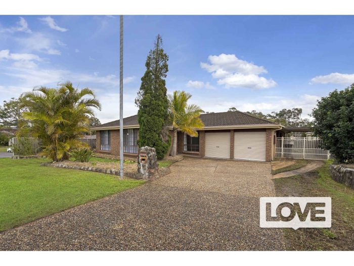 4 Holford Cres, Thornton NSW 2322, Australia