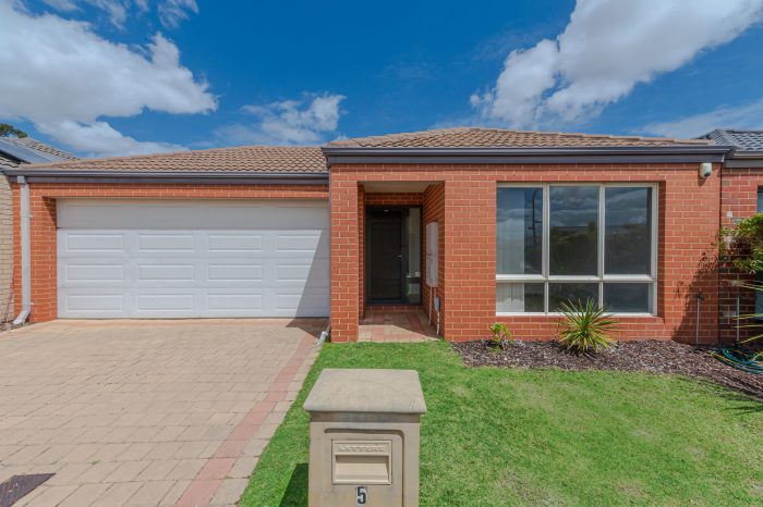 5 Gregg Pl, Canning Vale WA 6155, Australia