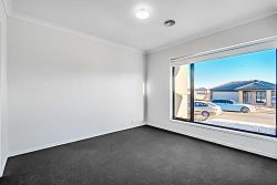 13 Elsternwick St, Truganina VIC 3029, Australia