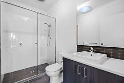 13 Elsternwick St, Truganina VIC 3029, Australia