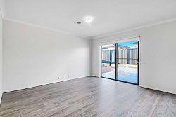 13 Elsternwick St, Truganina VIC 3029, Australia