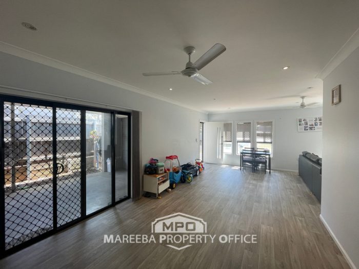 14 Macrae St, Mareeba QLD 4880, Australia