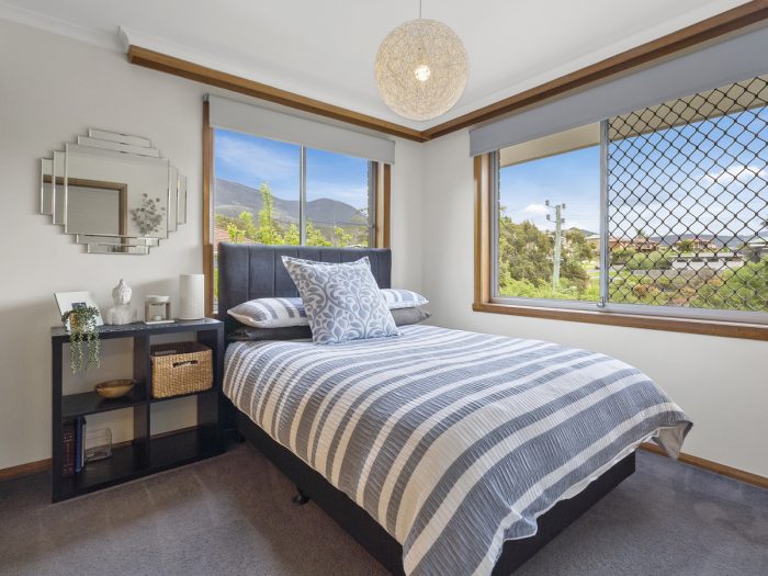 2/128 Pottery Rd, Lenah Valley TAS 7008, Australia