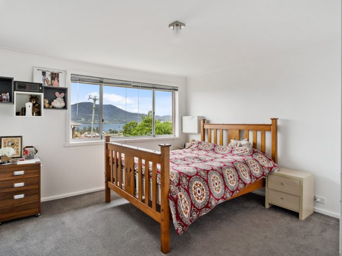 Unit 1/12 Tilyard St, Montrose TAS 7010, Australia