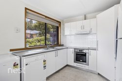 63 Tingira Rd, Blackmans Bay TAS 7052, Australia