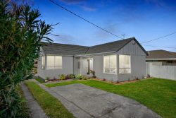 1/70 Clarinda Rd, Clarinda VIC 3169, Australia